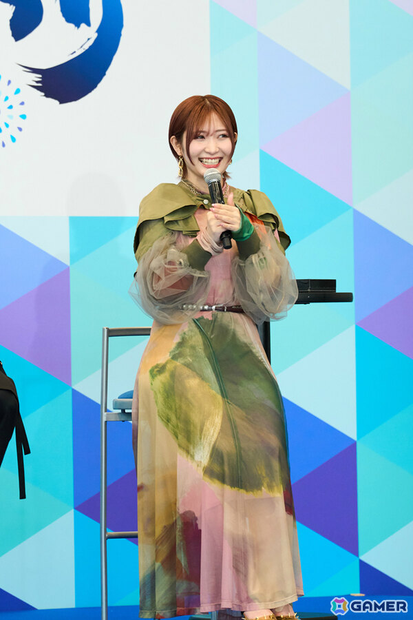 フローラ役 白石晴香さん