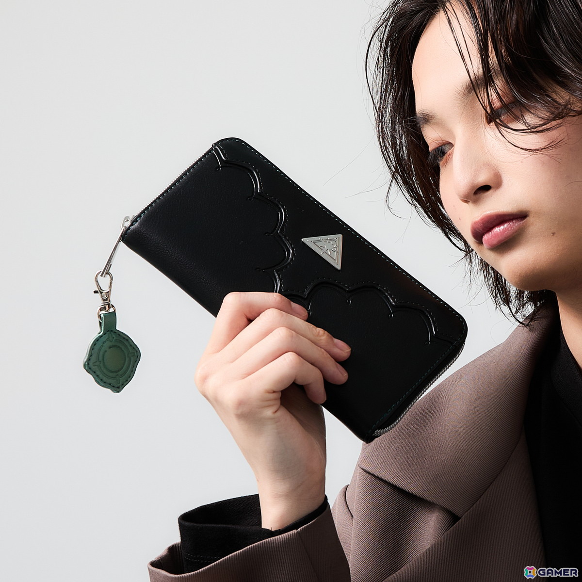 「ブルアカ」ホシノやシロコ、ノノミらアビドス高等学校の生徒がモチーフになったボディバッグ＆長財布がSuperGroupiesより登場！シロコ＊テラーモデルもの画像126
