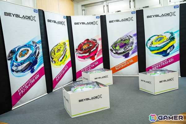 アニメイト秋葉原で開催されている「BEYBLADE X」ポップアップショップの模様が公開！展示やフリーバトルスペース、グッズコーナーもの画像4