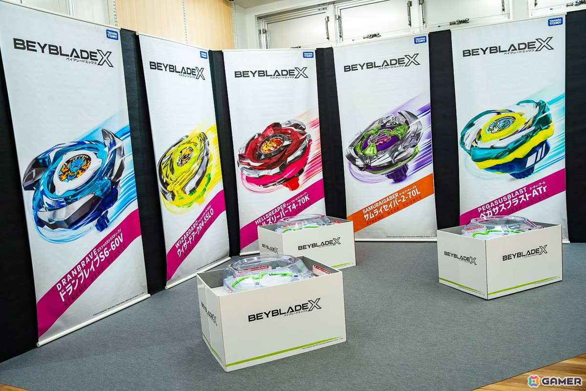 アニメイト秋葉原で開催されている「BEYBLADE X」ポップアップショップの模様が公開！展示やフリーバトルスペース、グッズコーナーもの画像