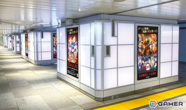 「鬼滅の刃 ヒノカミ血風譚2」JR新宿駅・東西自由通路で45.6m大型LEDビジョンと柱25面を連動させた特別映像を1週間限定で放映！の画像4