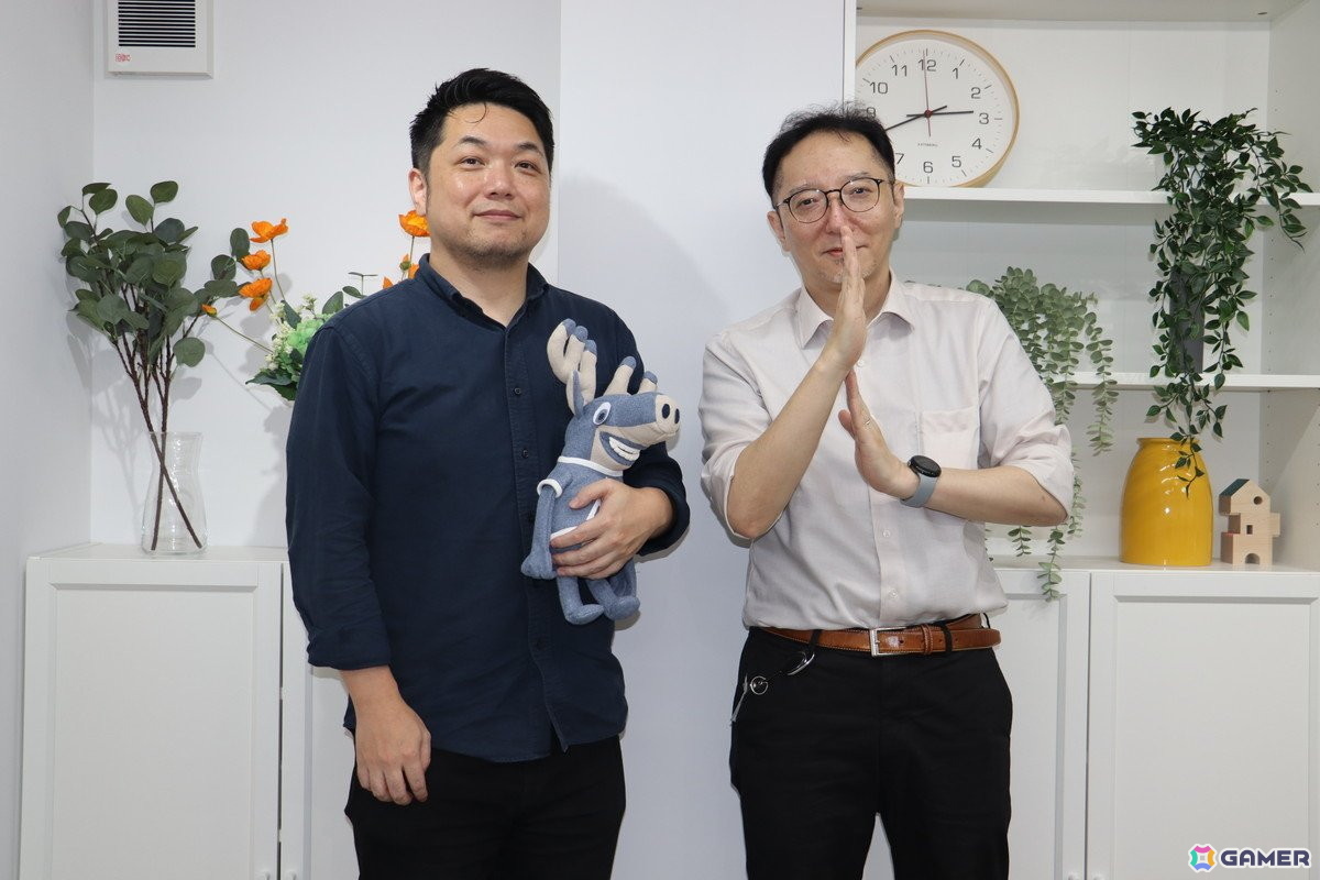 (写真右から)林真理氏、ハフハフ・おでーん氏