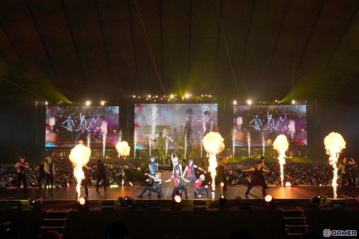ミュージカル「刀剣乱舞」十周年記念公演「目出度歌誉花舞 十周年祝賀祭」の舞台写真が到着！東京ドームの熱狂をお届けの画像17