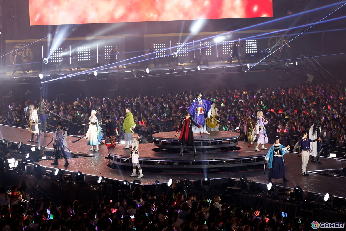 ミュージカル「刀剣乱舞」十周年記念公演「目出度歌誉花舞 十周年祝賀祭」の舞台写真が到着！東京ドームの熱狂をお届けの画像19