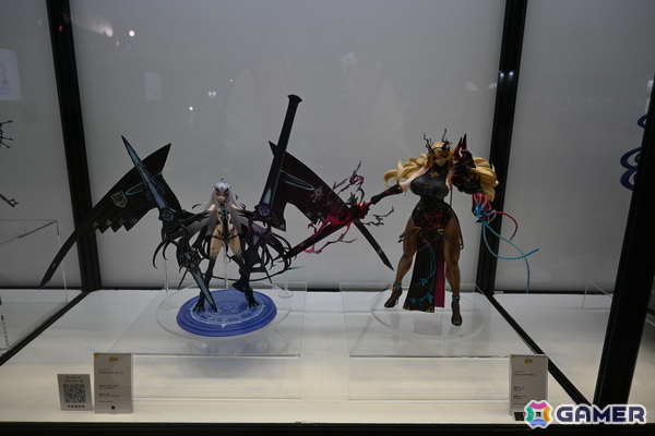 「FGOフェス2025」の会場レポートをお届け！10周年を記念してFateの原点となるサーヴァント7クラス彫像が登場の画像