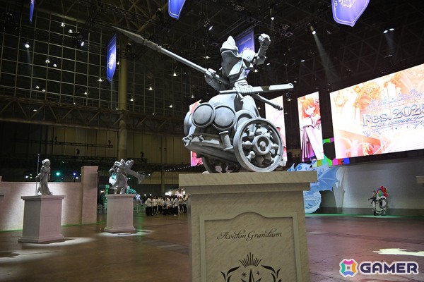 「FGOフェス2025」の会場レポートをお届け！10周年を記念してFateの原点となるサーヴァント7クラス彫像が登場の画像