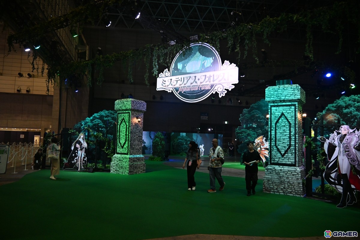 「FGOフェス2025」の会場レポートをお届け！10周年を記念してFateの原点となるサーヴァント7クラス彫像が登場の画像