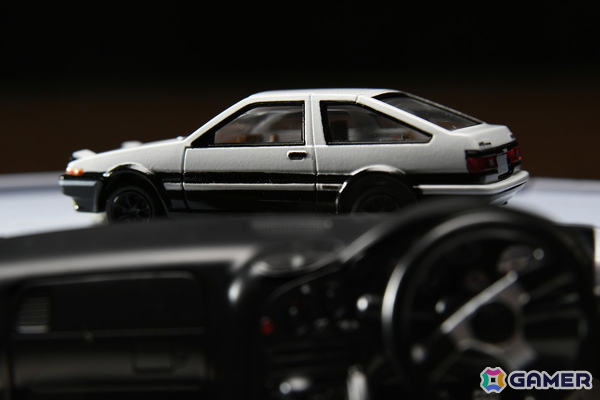 トミカの大人向けブランド「tomica」と漫画「頭文字D」のコラボ商品「トミカプレミアム unlimited STEERING VIEW 頭文字D」など4種が12月に発売！の画像2