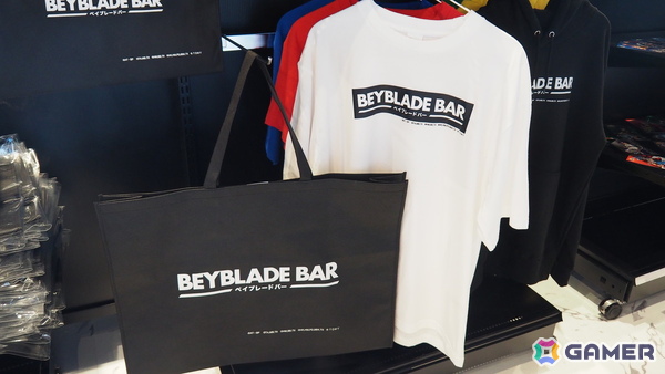 「ベイブレード」コンセプトバー常設店「BEYBLADE BAR TOKYO」内覧会レポート！歴代のシリーズを楽しめる展示やメニューに加え、フリーバトルコーナーもの画像