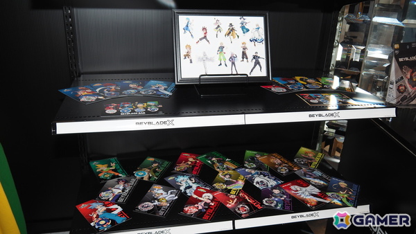 「ベイブレード」コンセプトバー常設店「BEYBLADE BAR TOKYO」内覧会レポート！歴代のシリーズを楽しめる展示やメニューに加え、フリーバトルコーナーもの画像