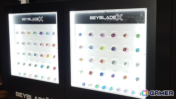 「ベイブレード」コンセプトバー常設店「BEYBLADE BAR TOKYO」内覧会レポート！歴代のシリーズを楽しめる展示やメニューに加え、フリーバトルコーナーもの画像3