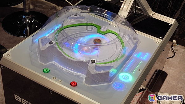 「ベイブレード」コンセプトバー常設店「BEYBLADE BAR TOKYO」内覧会レポート！歴代のシリーズを楽しめる展示やメニューに加え、フリーバトルコーナーもの画像9