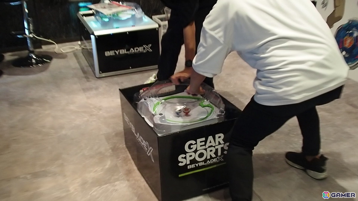 「ベイブレード」コンセプトバー常設店「BEYBLADE BAR TOKYO」内覧会レポート！歴代のシリーズを楽しめる展示やメニューに加え、フリーバトルコーナーもの画像