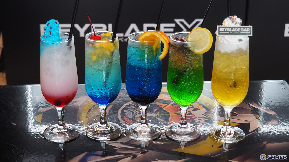 「ベイブレード」コンセプトバー常設店「BEYBLADE BAR TOKYO」内覧会レポート！歴代のシリーズを楽しめる展示やメニューに加え、フリーバトルコーナーもの画像