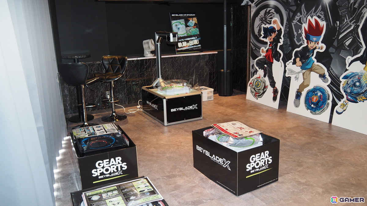 「ベイブレード」コンセプトバー常設店「BEYBLADE BAR TOKYO」内覧会レポート！歴代のシリーズを楽しめる展示やメニューに加え、フリーバトルコーナーもの画像