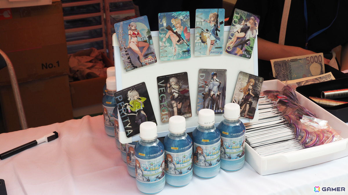 神田明神納涼祭りに「ドールズフロントライン2：エクシリウム」が出店中！キッチンカーや射的を展開、グッズ販売もの画像15