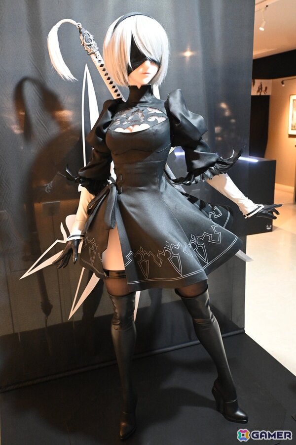 【ネタバレ注意】「NieR」シリーズファン必見の展示会をレポート！初期ゲーム企画書や等身大“ママ”など見どころ満載の画像