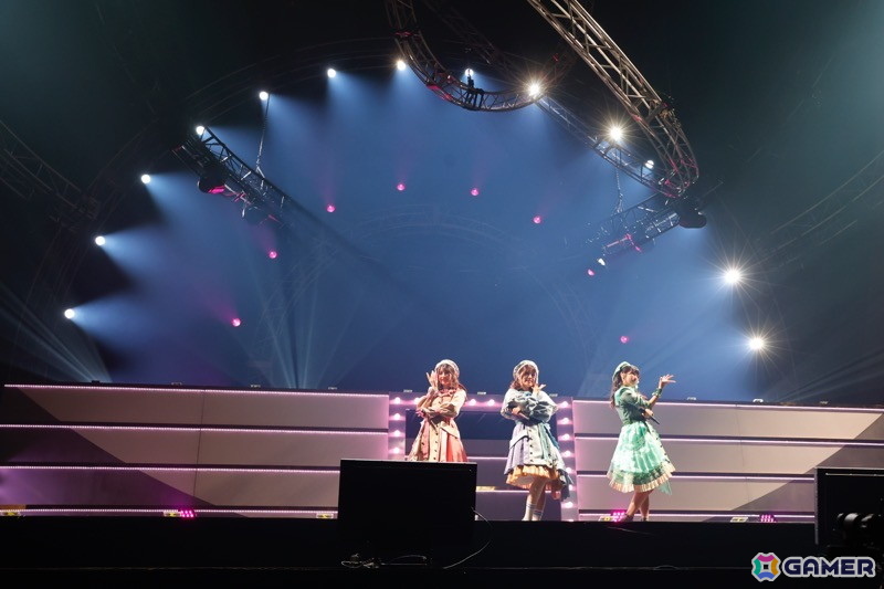 「シャニマス」7th UNITLIVE TOUR愛知公演DAY2レポート!アルストロメリアが「ハナムケのハナタバ」「太陽キッス」をカバーの画像