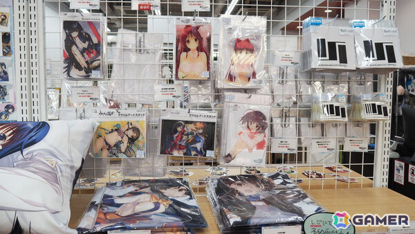 「グランエンタス夏祭り2025 with アクアプラス×キュアメイドカフェ」フォトレポート!イラストたっぷりの展示に「ToHeart」「うたわれるもの」などのメニューもの画像