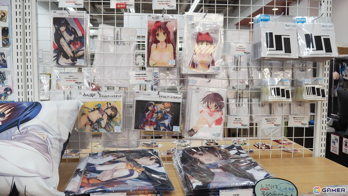 「グランエンタス夏祭り2025 with アクアプラス×キュアメイドカフェ」フォトレポート！イラストたっぷりの展示に「ToHeart」「うたわれるもの」などのメニューもの画像12