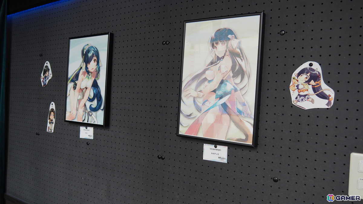 「グランエンタス夏祭り2025 with アクアプラス×キュアメイドカフェ」フォトレポート!イラストたっぷりの展示に「ToHeart」「うたわれるもの」などのメニューもの画像