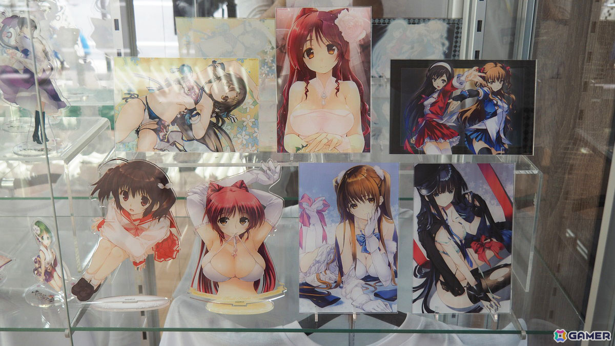 「グランエンタス夏祭り2025 with アクアプラス×キュアメイドカフェ」フォトレポート！イラストたっぷりの展示に「ToHeart」「うたわれるもの」などのメニューもの画像9