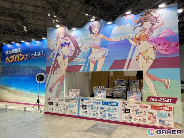 「ヘブバン」水着イラストの描き下ろしグッズの販売やノベルティの無料配布、公式コスプレイヤーも登場したC106のレポートが公開！の画像1