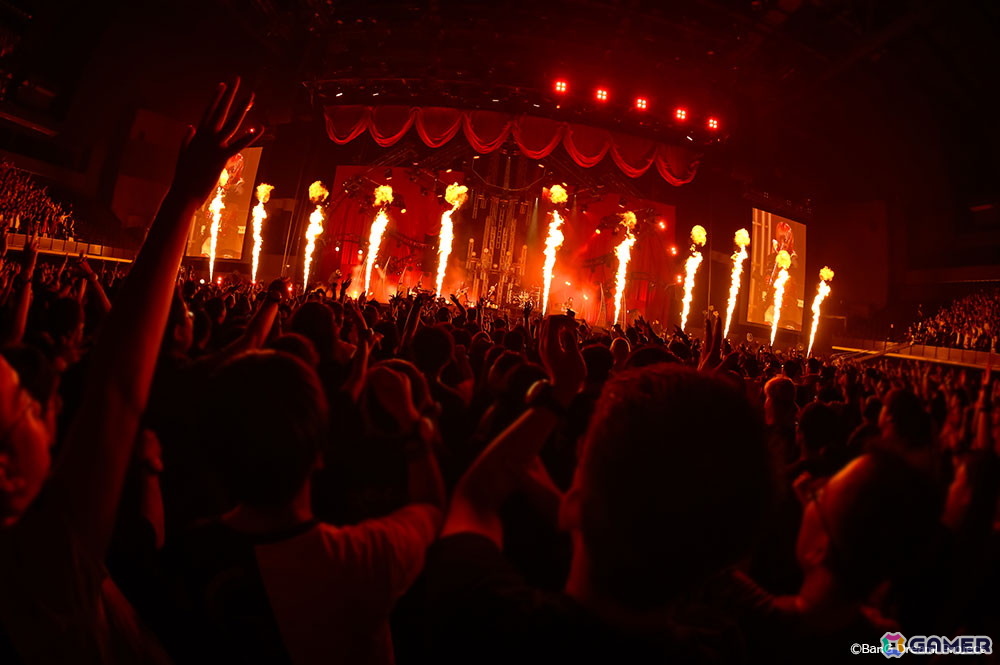 グランドピアノでの演奏、正体不明の新曲披露などAve Mujicaの音楽性をさらに引き出した5th LIVE「Nova Historia」をレポートの画像