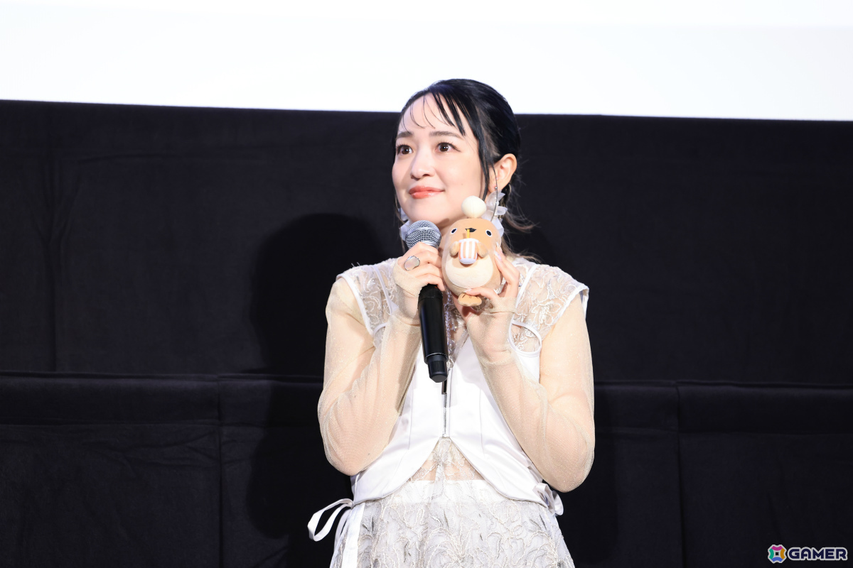 「映画 おでかけ子ザメ とかいのおともだち」公開初日舞台挨拶のレポートが公開！花澤香菜さんレクチャーのもと宮田俊哉さんら男性キャスト陣が“子ザメ語”を披露の画像