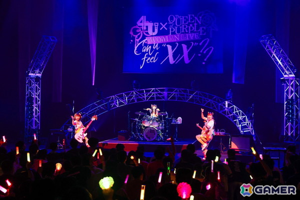 「ナナシス」4UとQOPの対バンライブがついに開催！「FALLING DOWN」「Star☆Glitter」バンドアレンジやコラボ曲「XX-FADE!!」含む新曲3曲も披露された模様をレポートの画像15