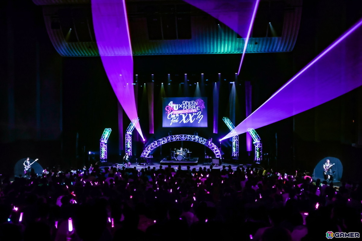 「ナナシス」4UとQOPの対バンライブがついに開催!「FALLING DOWN」「Star☆Glitter」バンドアレンジやコラボ曲「XX-FADE!!」含む新曲3曲も披露された模様をレポートの画像