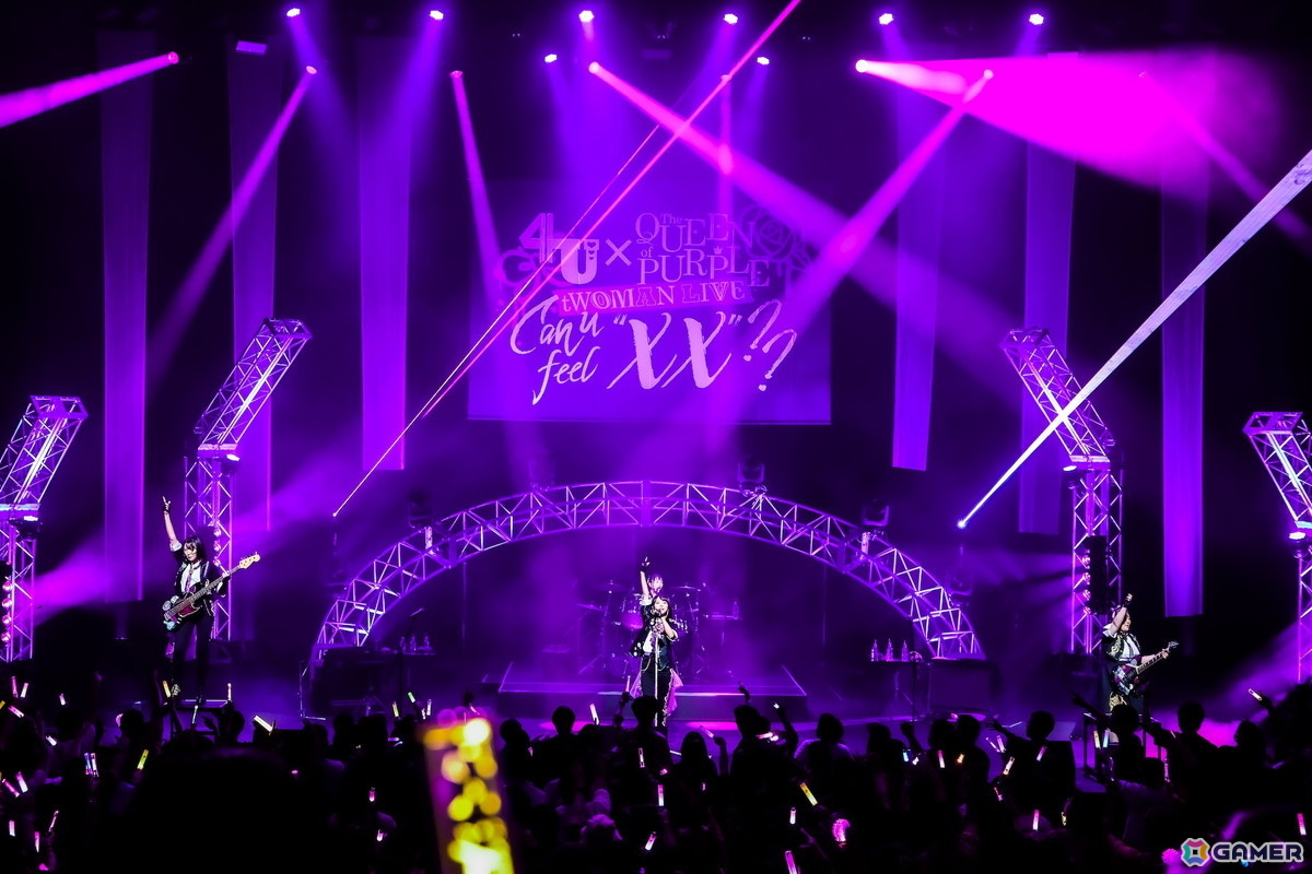 「ナナシス」4UとQOPの対バンライブがついに開催!「FALLING DOWN」「Star☆Glitter」バンドアレンジやコラボ曲「XX-FADE!!」含む新曲3曲も披露された模様をレポートの画像