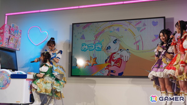 「ひみつのアイプリ」×「アイカツ!」コラボ発表会をレポート!大空あかりの衣装「ピンクパレードコーデ」を着たひまり、みつきが登場&「START DASH SENSATION」も楽しめるの画像