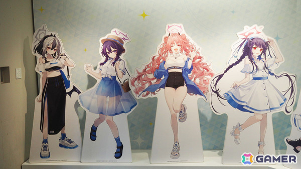 「ブルーアーカイブ 4.5th Anniversary POP UP STORE inアキバCOギャラリー」内覧レポート！新作フィギュア展示に加えてゲヘナの8人にフィーチャーしたグッズもの画像3