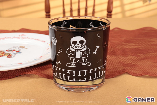 「UNDERTALE」コラボのグラスや鍋つかみ、プレートなどキッチンコレクショングッズ6点の通常販売が開始!の画像