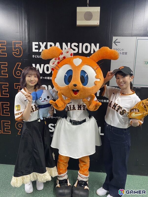 劇場版「ゾンビランドサガ ゆめぎんがパラダイス」読売ジャイアンツスペシャルコラボイベントで三石琴乃さん、田中美海さんがファーストピッチの画像1