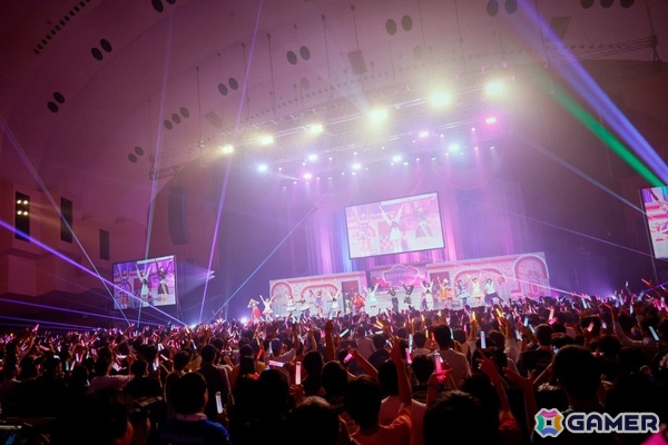 “はーい！何が好き？”の「愛♡スクリ～ム！」で注目の「ラブライブ！」AiScReam主催「TOPPING LIVE」レポートの画像12