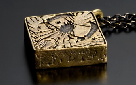 「ELDEN RING」TORCH TORCHのアクセサリーシリーズに「星砕きの伝承」「星見少女の伝承」が登場！アンティーク調のペンダントとして2026年3月に発売の画像