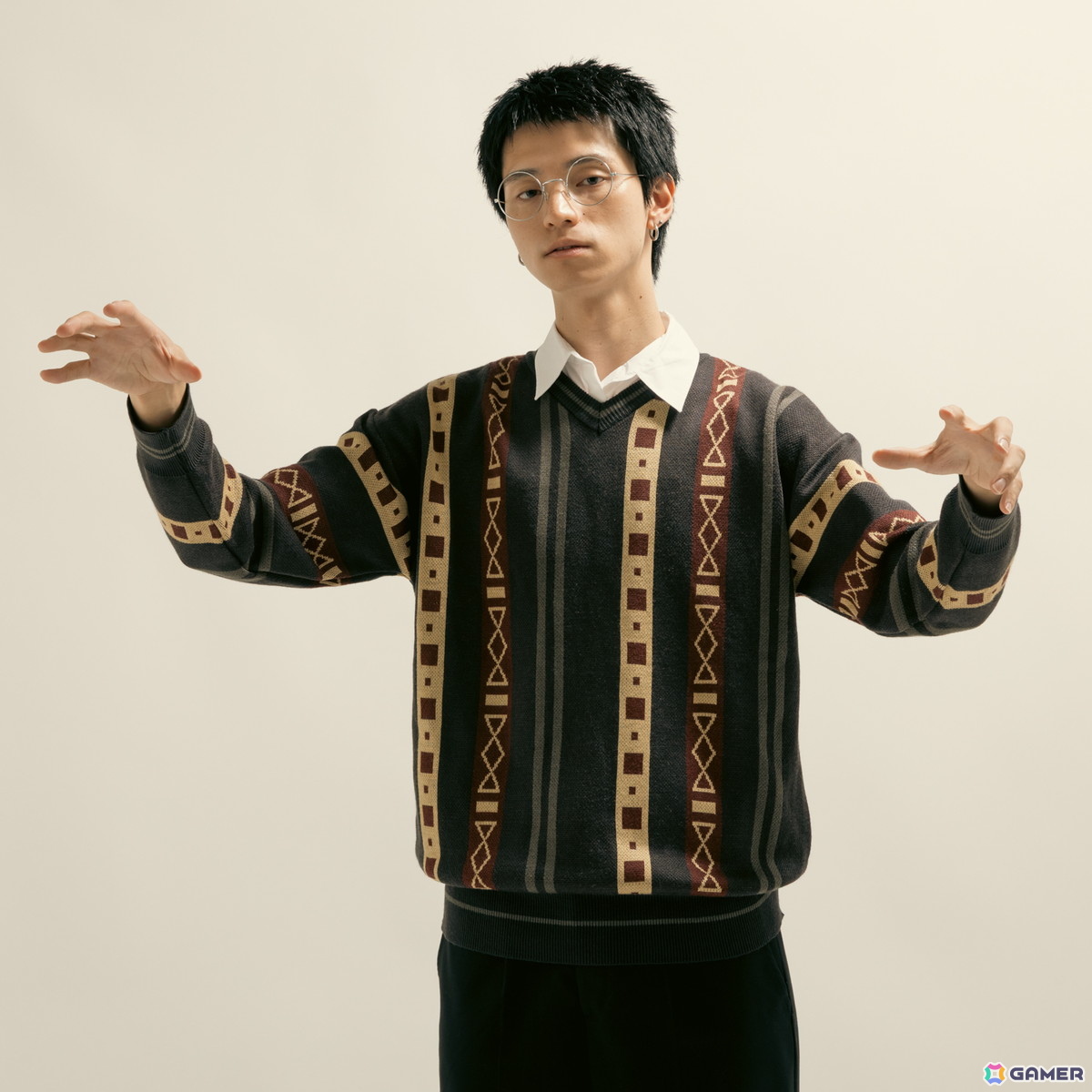 「パラノマサイト FILE23 本所七不思議」並垣祐太郎と灯野あやめの服装を忠実に再現したセーターが登場！2種セットには「ヒハク石鹸紙せっけん」が付属の画像13