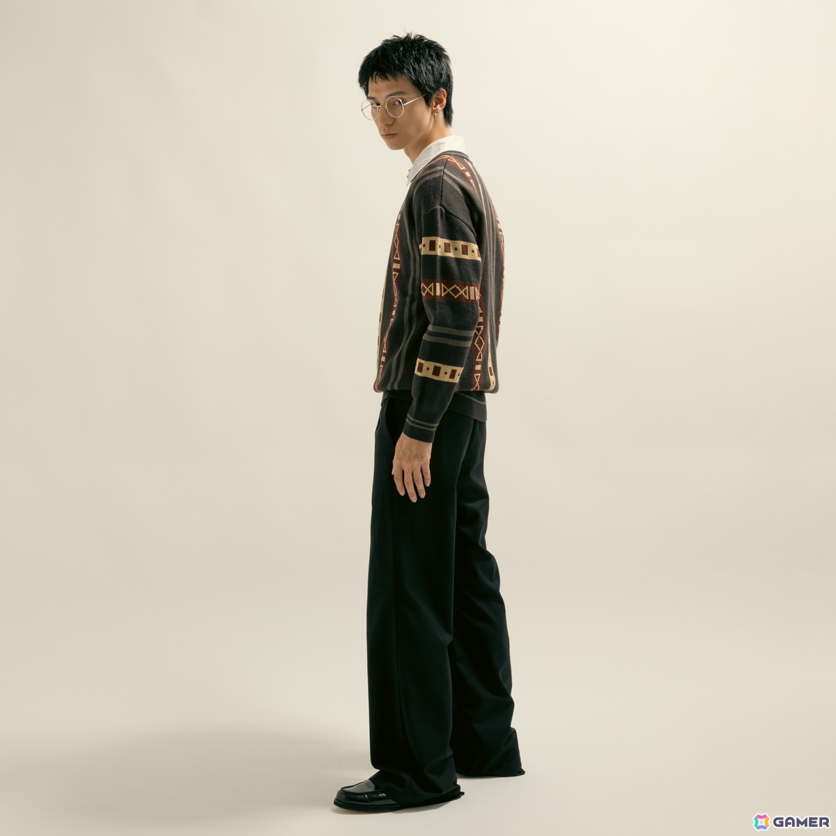 「パラノマサイト FILE23 本所七不思議」並垣祐太郎と灯野あやめの服装を忠実に再現したセーターが登場！2種セットには「ヒハク石鹸紙せっけん」が付属の画像9