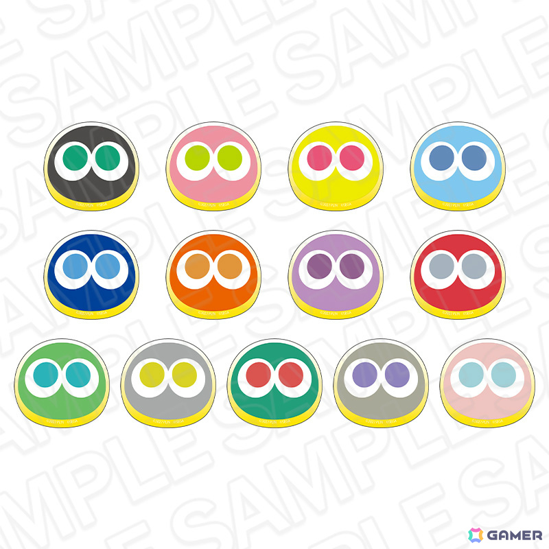京まふ2025で販売されている「ラブライブ！シリーズ×ぷよぷよ」グッズの同時通販が開始！スクエアカンバッジやアクリルジオラマなどがラインナップの画像