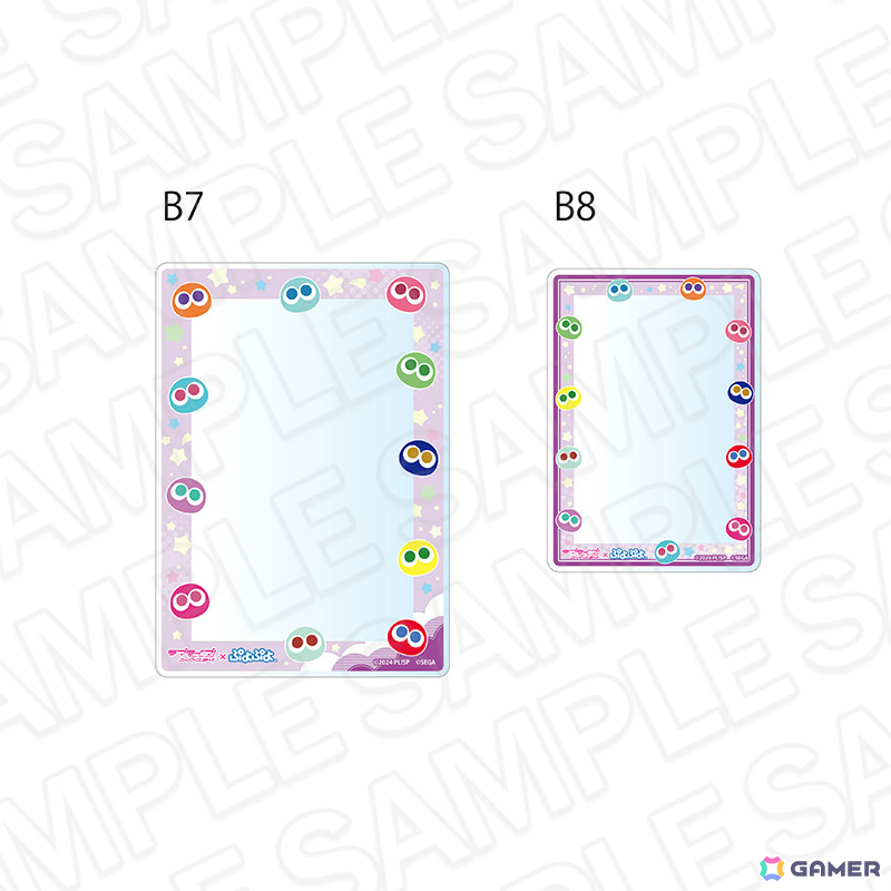 京まふ2025で販売されている「ラブライブ！シリーズ×ぷよぷよ」グッズの同時通販が開始！スクエアカンバッジやアクリルジオラマなどがラインナップの画像