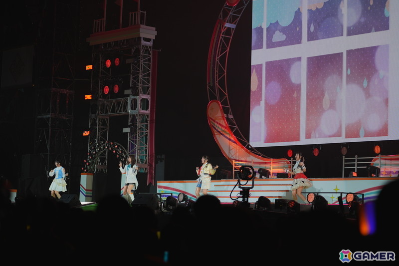 綱引き、パン食い競争、玉入れ、そして…ライブ!熱い戦いが繰り広げられた「学園アイドルマスター クラス対抗初星大運動会」1日目の模様をレポートの画像