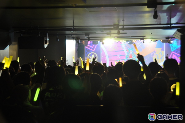 「アイカツアカデミー！配信部 プレゼンテーションライブ」レポート：「デミカツ」初の単独リアルライブでDear Destiny・Peace探偵団☆の2ユニットがオリジナル楽曲を披露！の画像