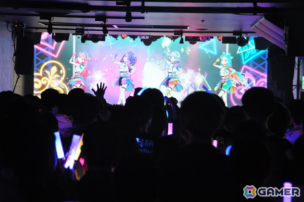 「アイカツアカデミー！配信部 プレゼンテーションライブ」レポート：「デミカツ」初の単独リアルライブでDear Destiny・Peace探偵団☆の2ユニットがオリジナル楽曲を披露！の画像41