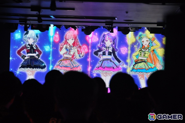 「アイカツアカデミー！配信部 プレゼンテーションライブ」レポート：「デミカツ」初の単独リアルライブでDear Destiny・Peace探偵団☆の2ユニットがオリジナル楽曲を披露！の画像6