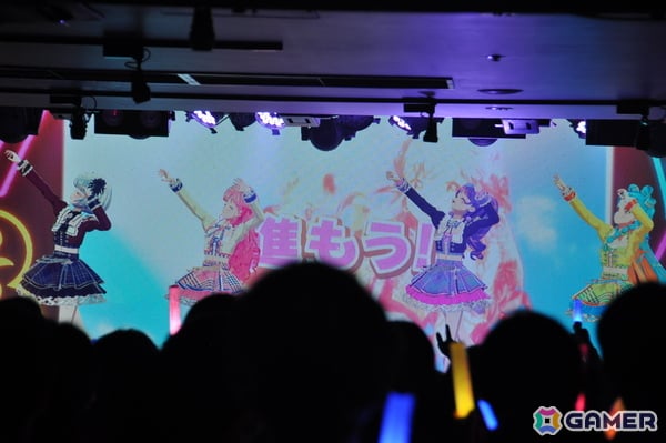「アイカツアカデミー！配信部 プレゼンテーションライブ」レポート：「デミカツ」初の単独リアルライブでDear Destiny・Peace探偵団☆の2ユニットがオリジナル楽曲を披露！の画像