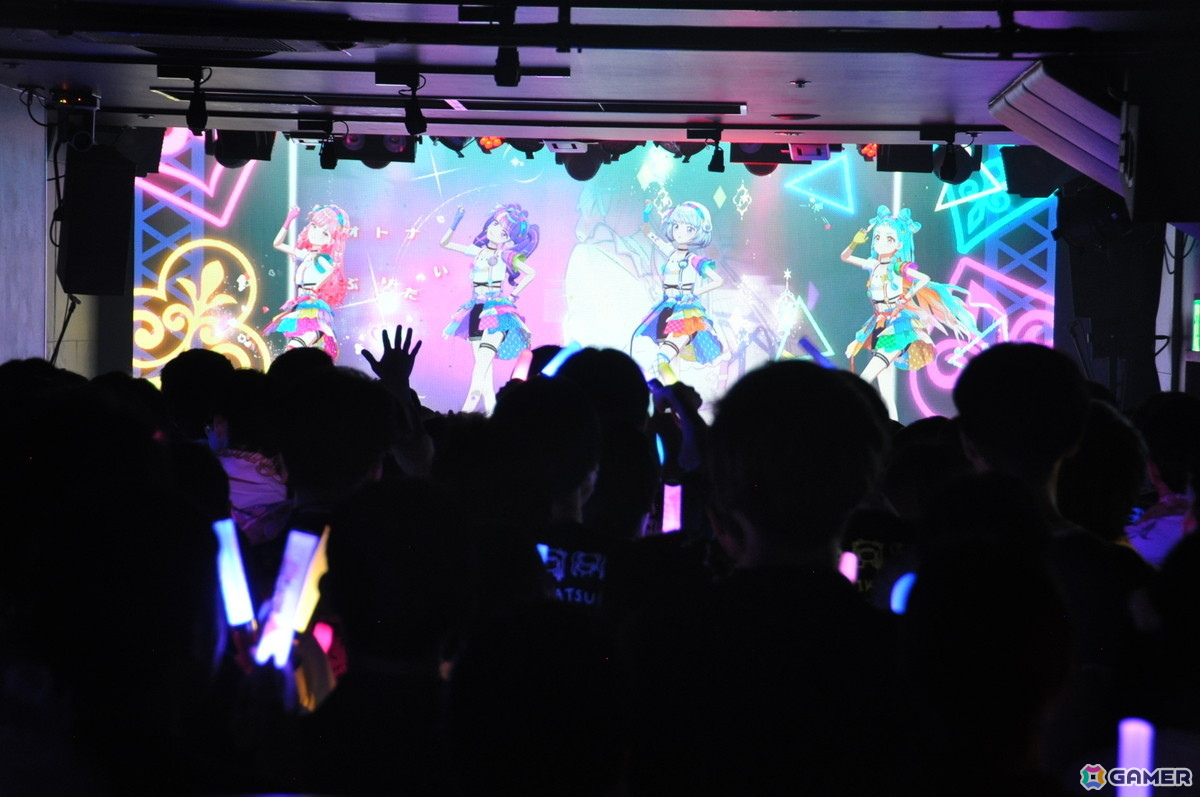 「アイカツアカデミー！配信部 プレゼンテーションライブ」レポート：「デミカツ」初の単独リアルライブでDear Destiny・Peace探偵団☆の2ユニットがオリジナル楽曲を披露！の画像