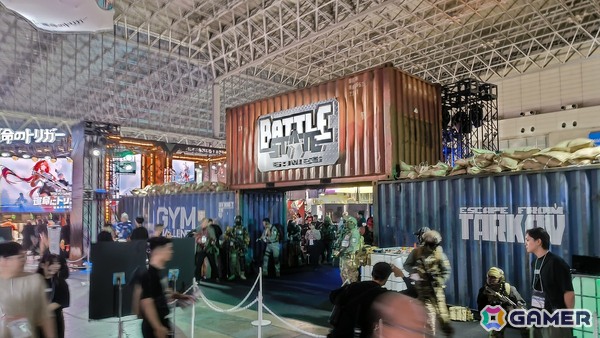 遂にタルコフからの脱出か…！「Escape from Tarkov」プレファイナルビルドを体験、熱気に満ちたブースや高クオリティなグッズの販売も【TGS2025】の画像1