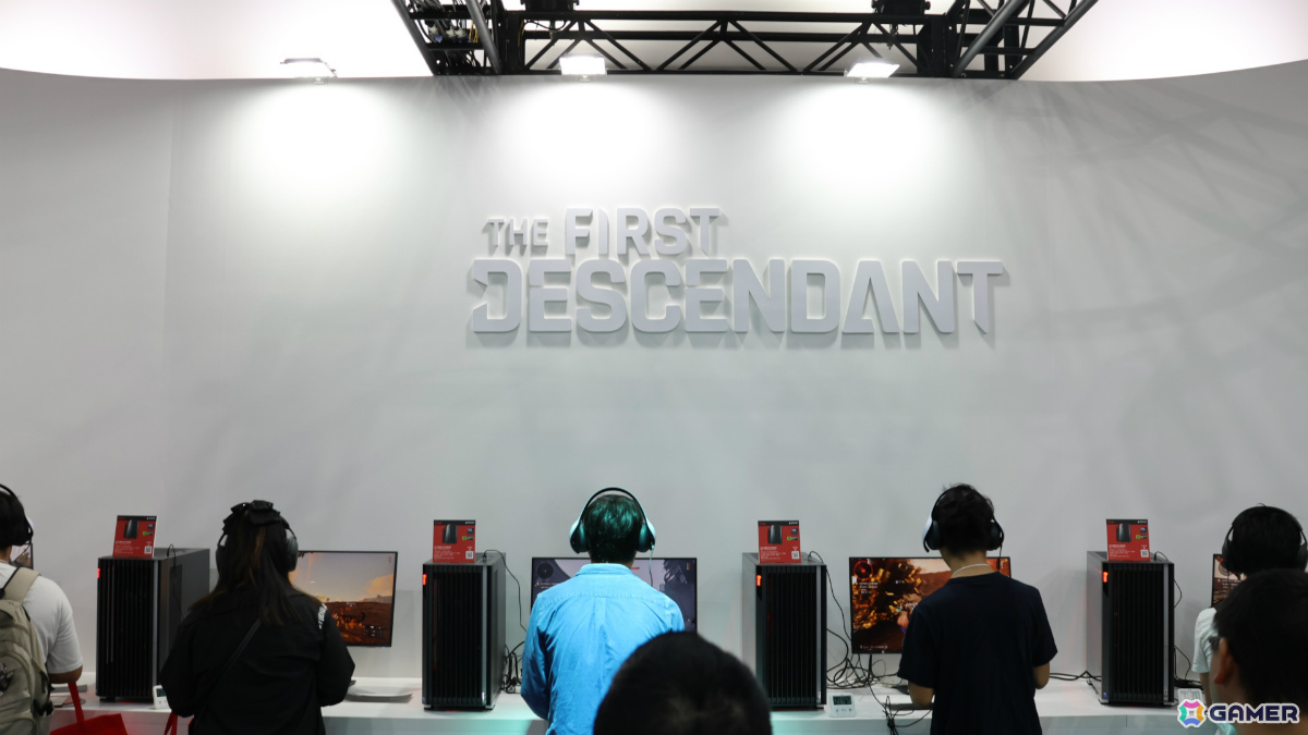 「The First Descendant」ホバーバイクやラウンジを再現したフォトスポットでコスプレイヤーと記念写真を撮ろう!の画像